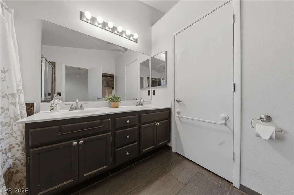 4251 Valley Royal, North Las Vegas, NV 89032