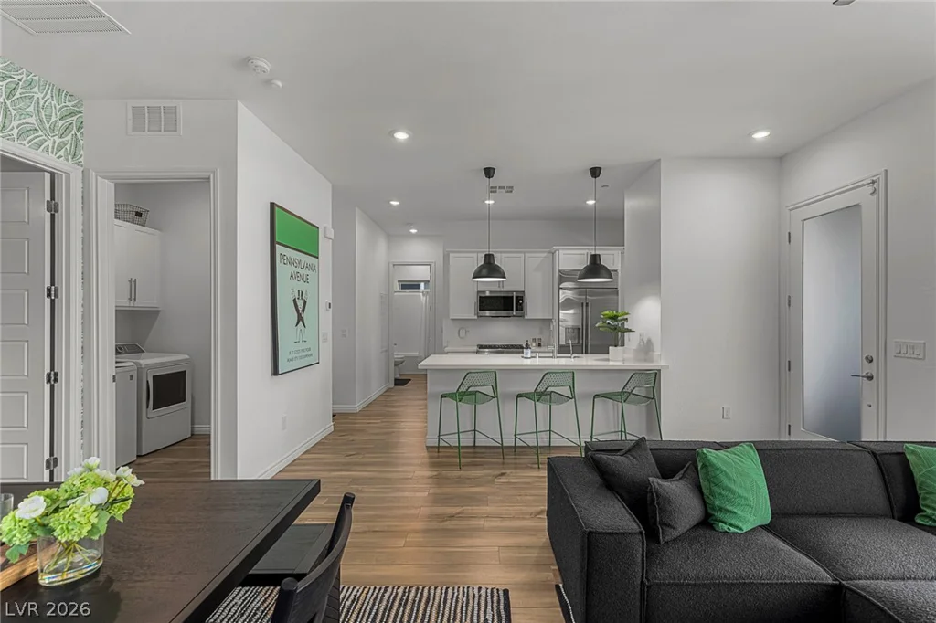 933 Belleforte, Las Vegas, NV 89138