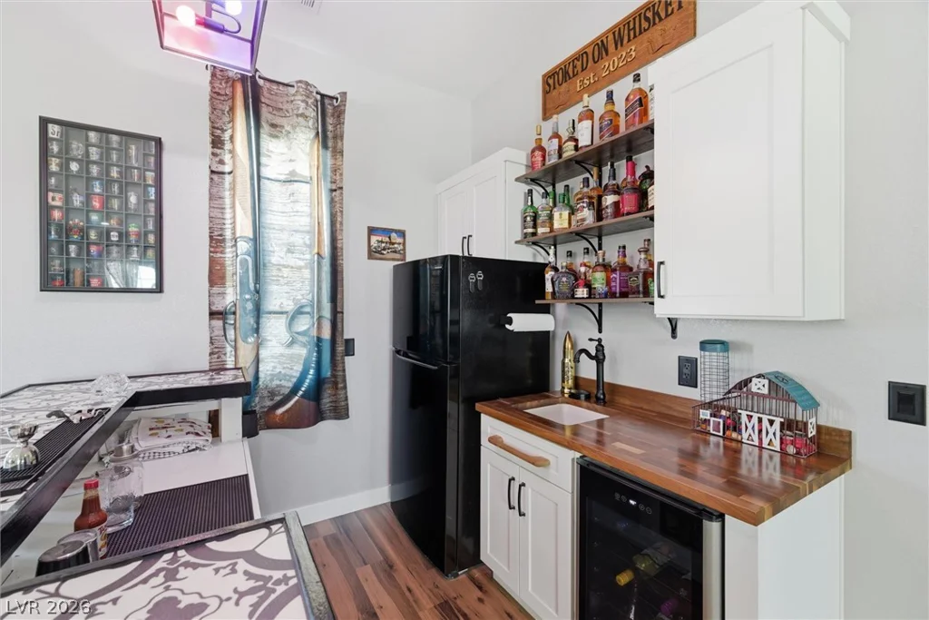 601 Helen, Pahrump, NV 89060