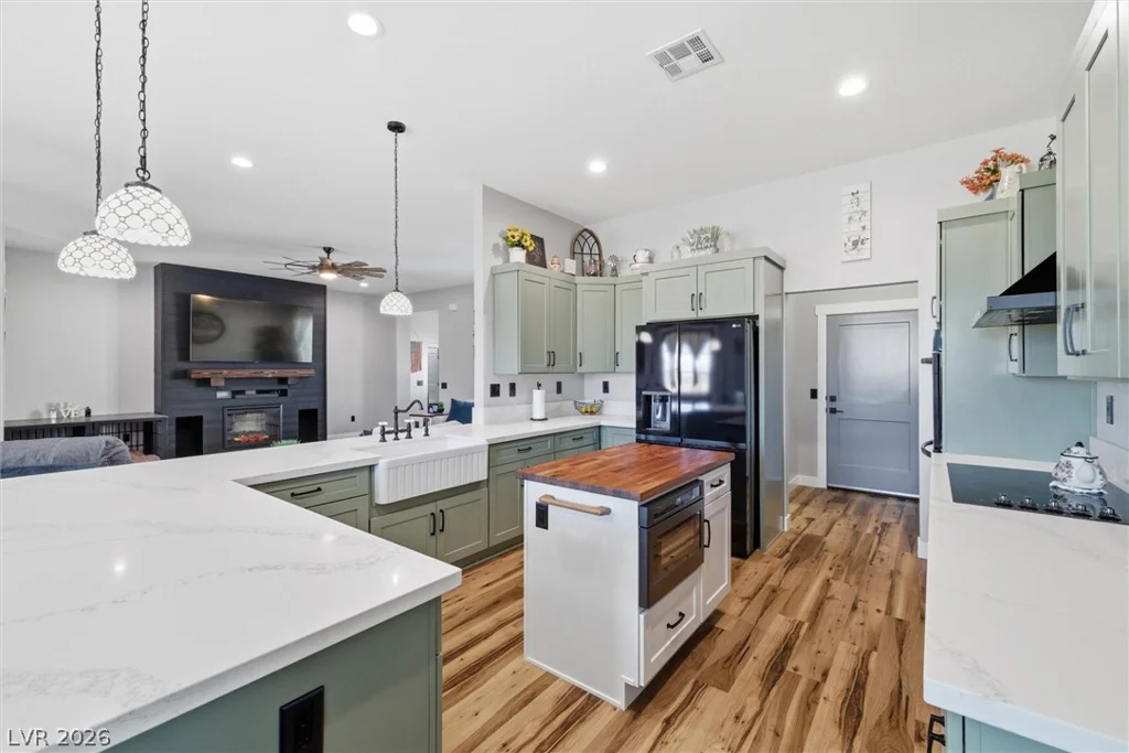 601 Helen, Pahrump, NV 89060