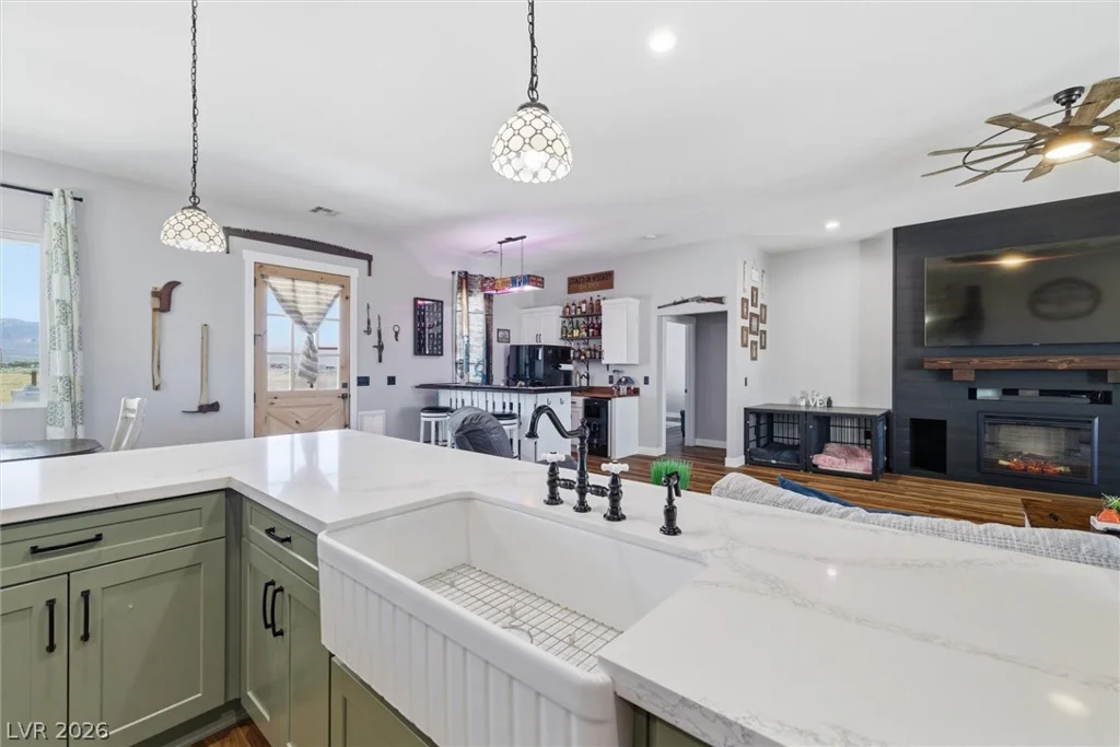 601 Helen, Pahrump, NV 89060