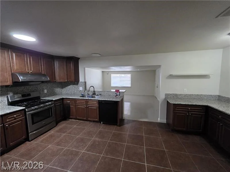 7184 Pleasant View, Las Vegas, NV 89147