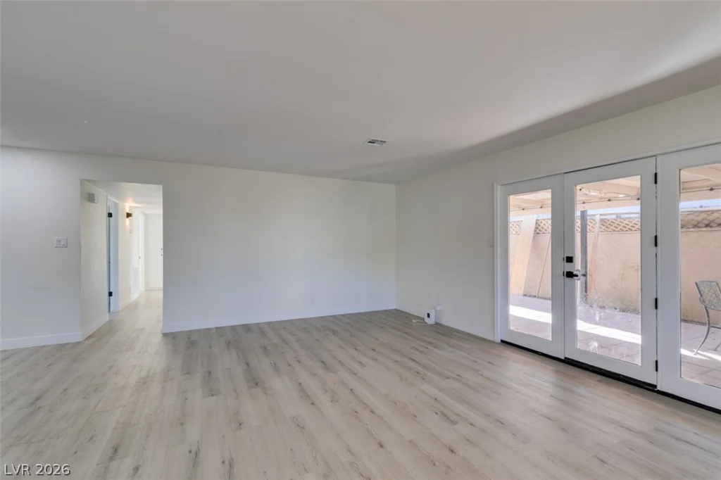 2211 Frontier, Las Vegas, NV 89106