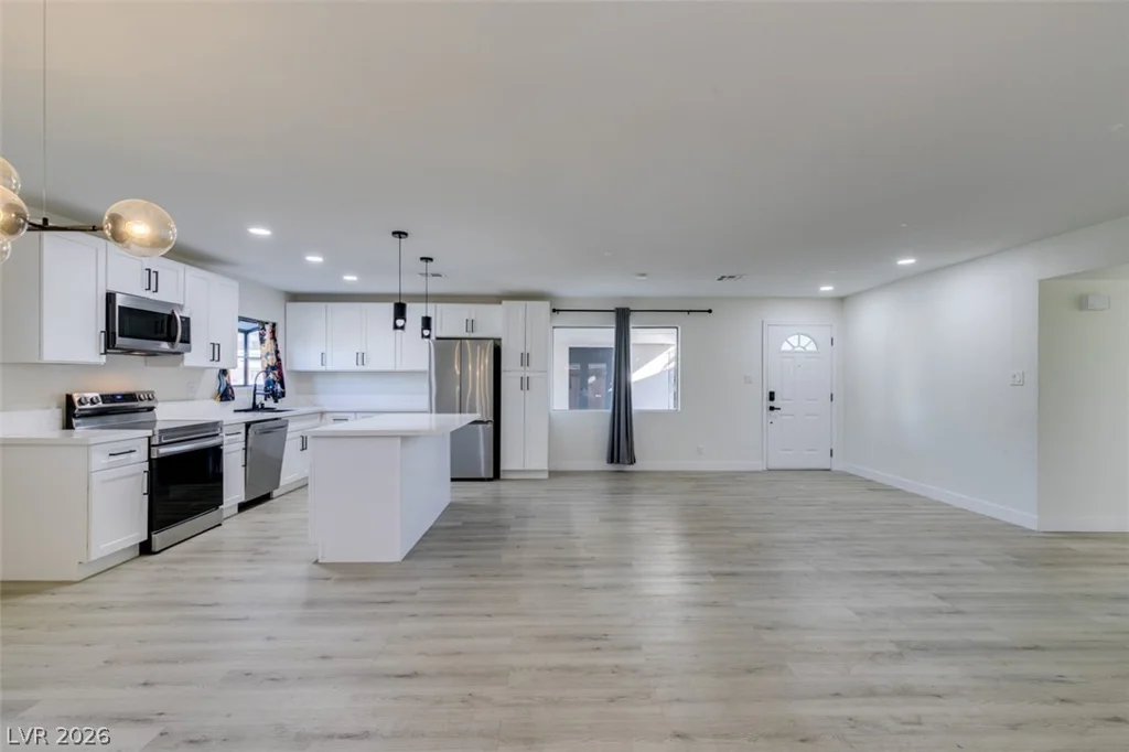 2211 Frontier, Las Vegas, NV 89106