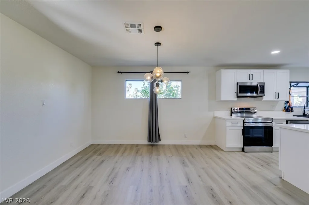 2211 Frontier, Las Vegas, NV 89106
