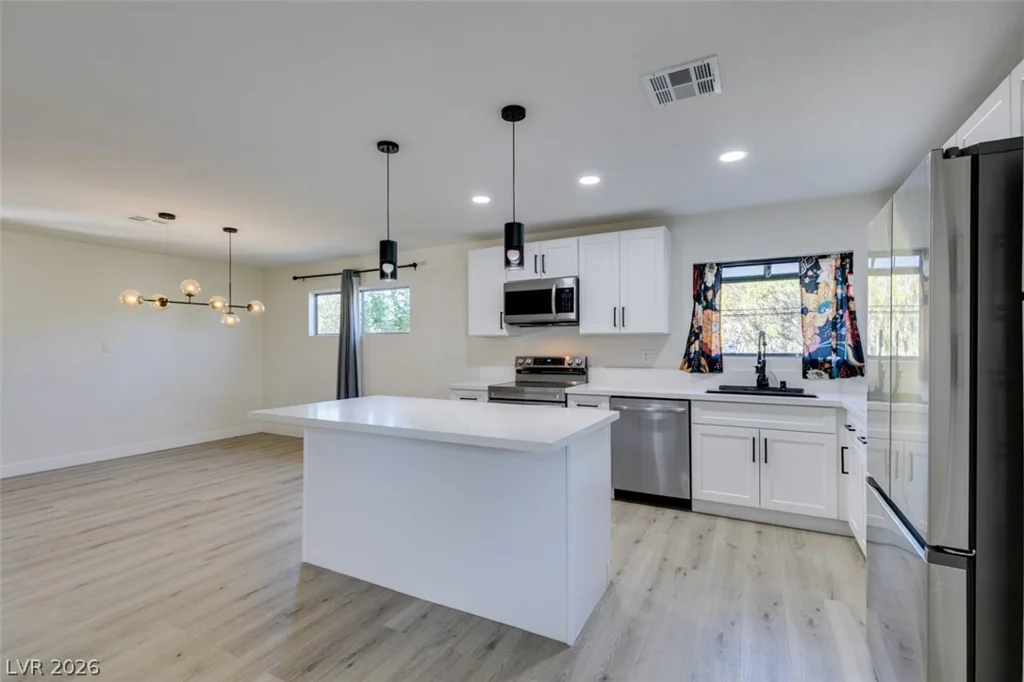 2211 Frontier, Las Vegas, NV 89106