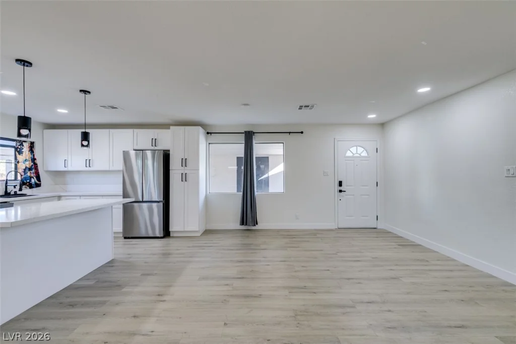 2211 Frontier, Las Vegas, NV 89106
