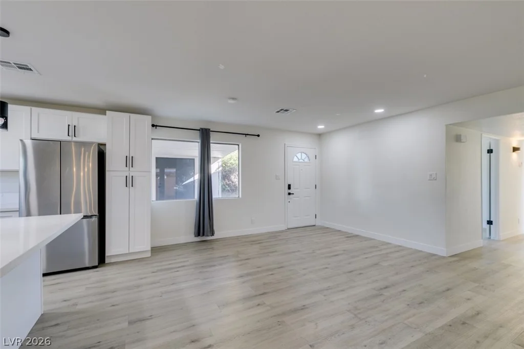 2211 Frontier, Las Vegas, NV 89106