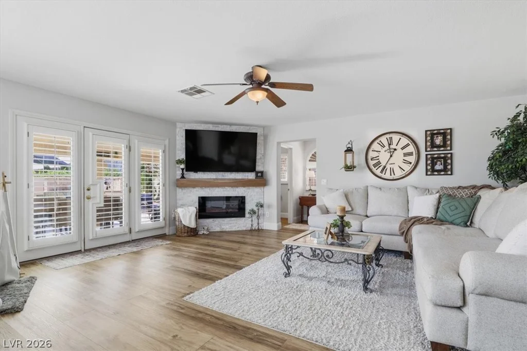 8213 Fawn Brook, Las Vegas, NV 89149
