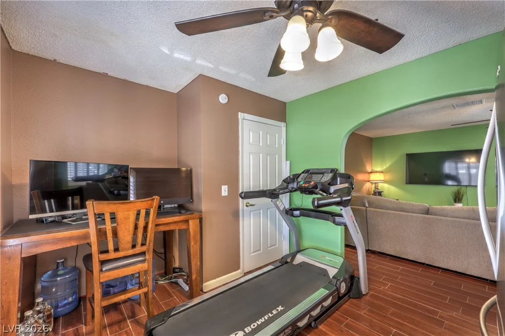 4760 Willow Crest, Las Vegas, NV 89147