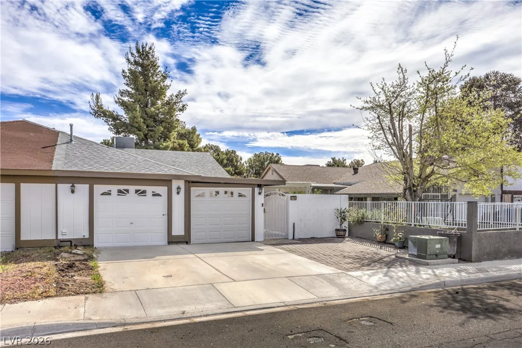 4760 Willow Crest, Las Vegas, NV 89147