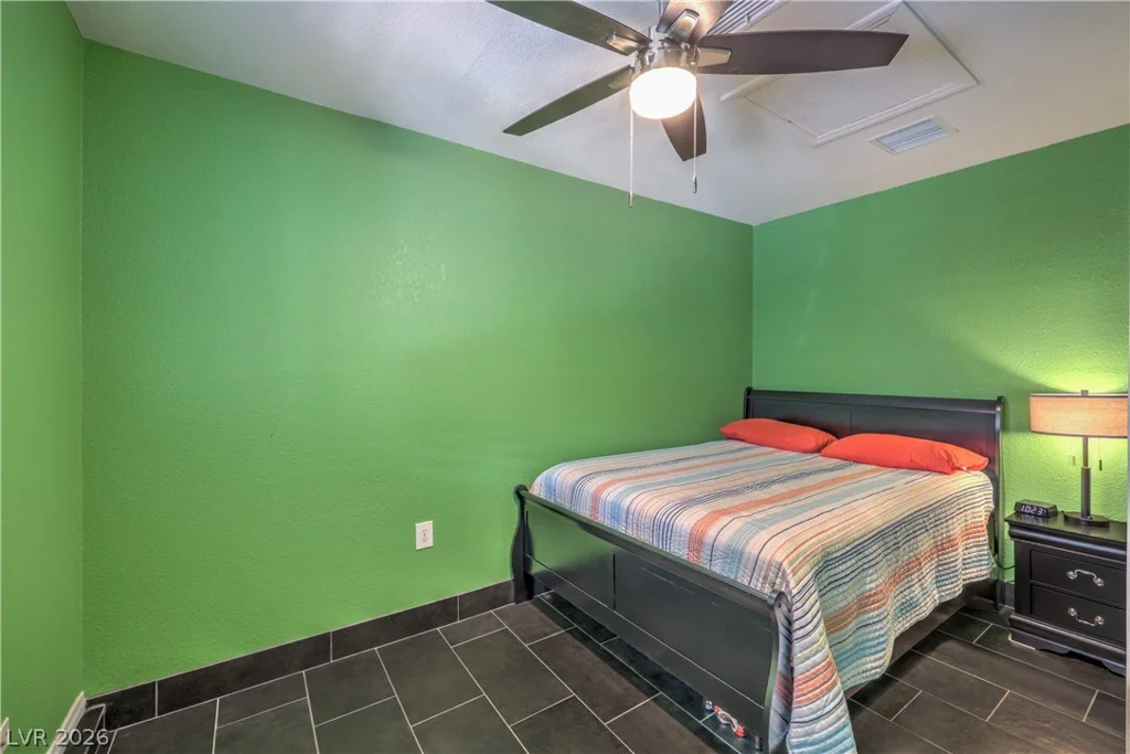 4760 Willow Crest, Las Vegas, NV 89147