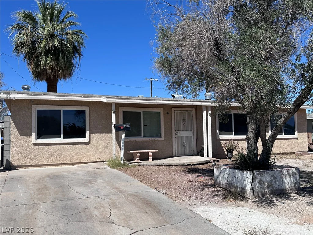 2405 Bruce, North Las Vegas, NV 89030