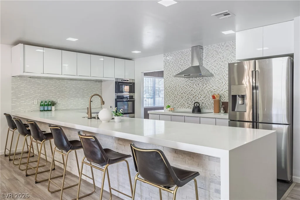 2221 Mohawk, Las Vegas, NV 89146