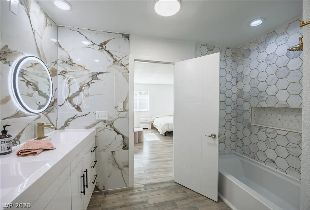 2221 Mohawk, Las Vegas, NV 89146