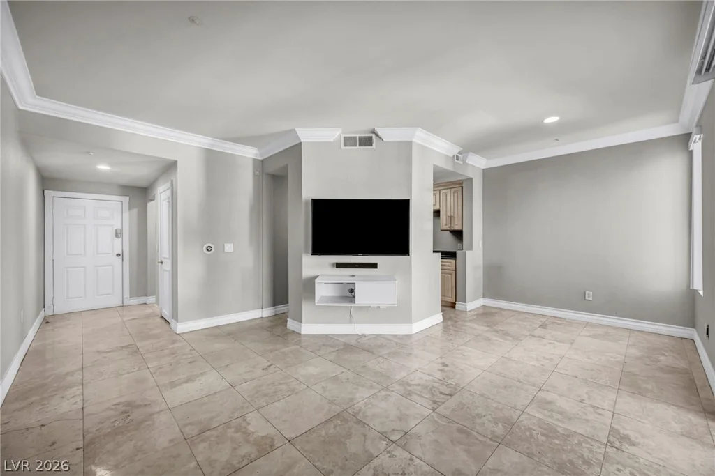220 Flamingo, Las Vegas, NV 89169