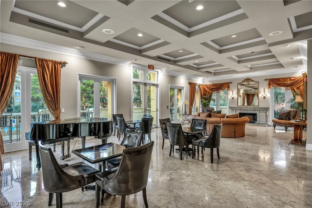 220 Flamingo, Las Vegas, NV 89169