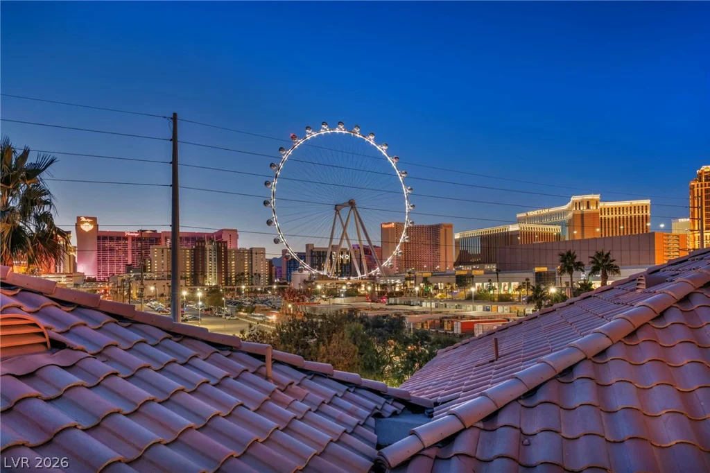 220 Flamingo, Las Vegas, NV 89169