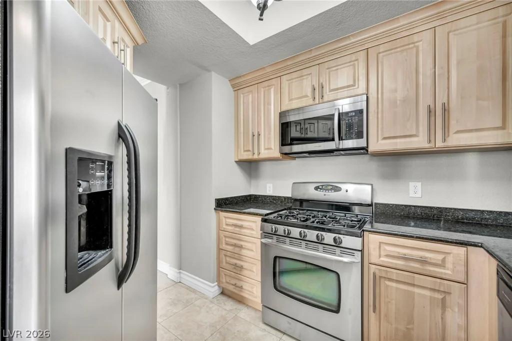 220 Flamingo, Las Vegas, NV 89169