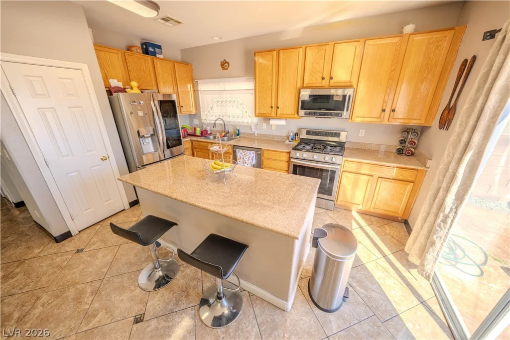 6074 Darnley, North Las Vegas, NV 89081