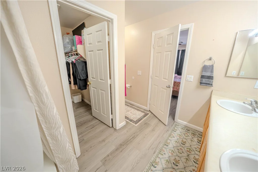 6074 Darnley, North Las Vegas, NV 89081