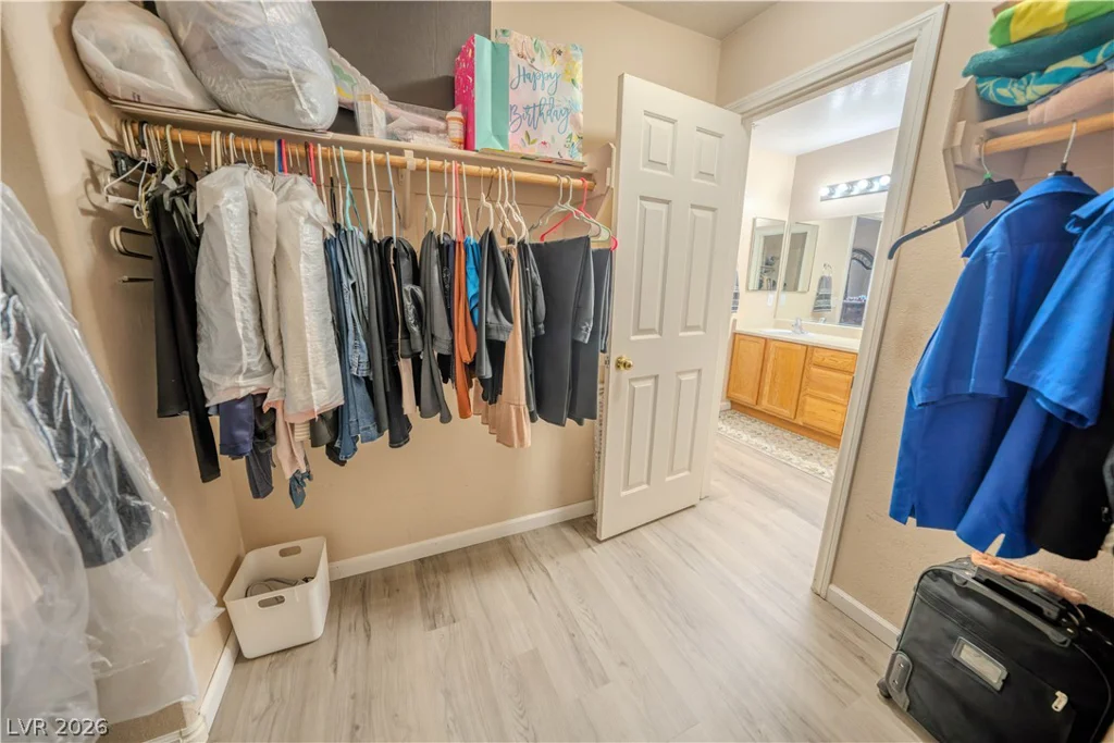 6074 Darnley, North Las Vegas, NV 89081