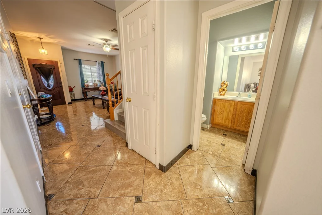 6074 Darnley, North Las Vegas, NV 89081