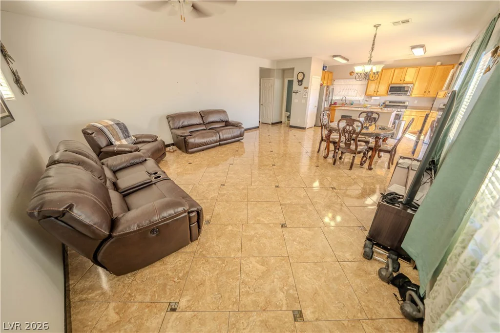 6074 Darnley, North Las Vegas, NV 89081