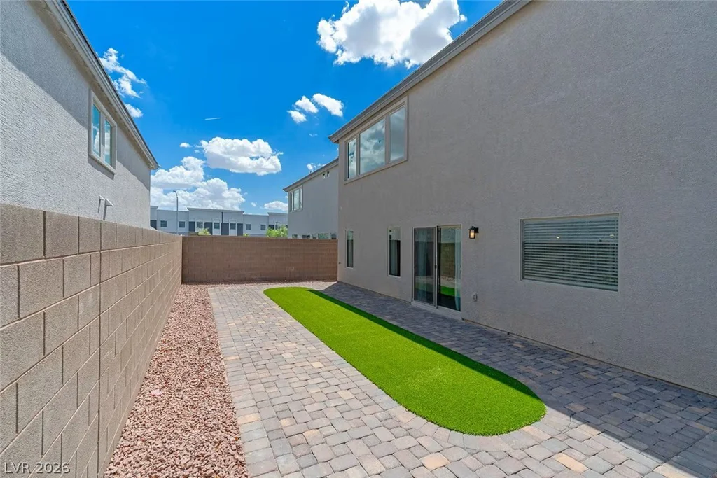 8486 Ashton Creek, Las Vegas, NV 89113