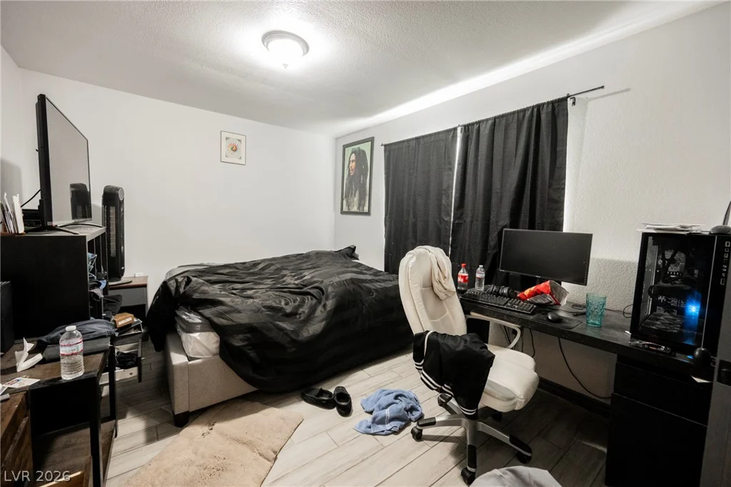 1020 Alan Shepard, Las Vegas, NV 89145