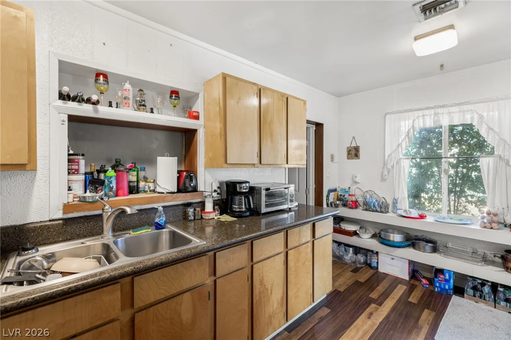 4207 Fulton, Las Vegas, NV 89107