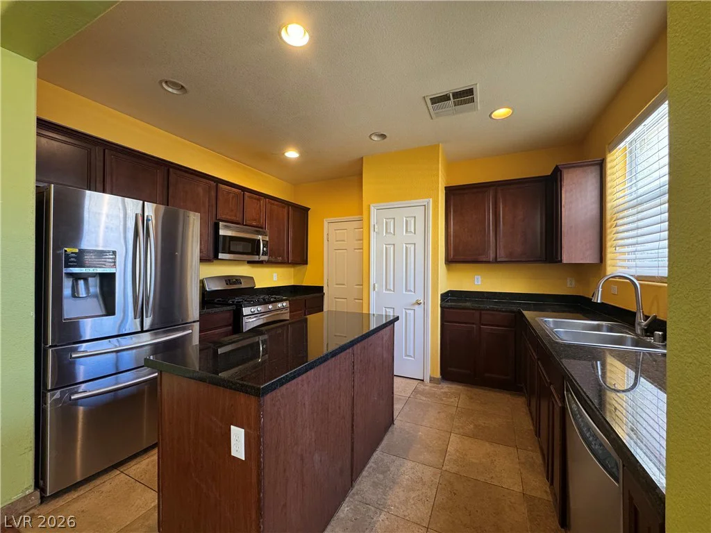 8986 Ellenbrook, Las Vegas, NV 89148
