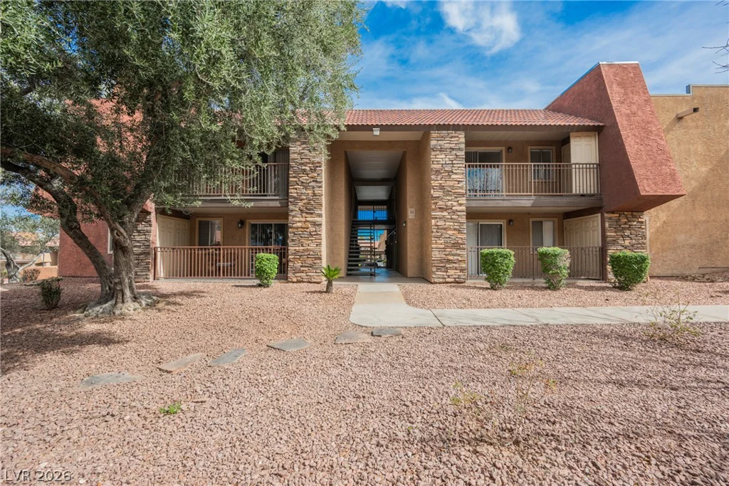 4921 Indian River, Las Vegas, NV 89103