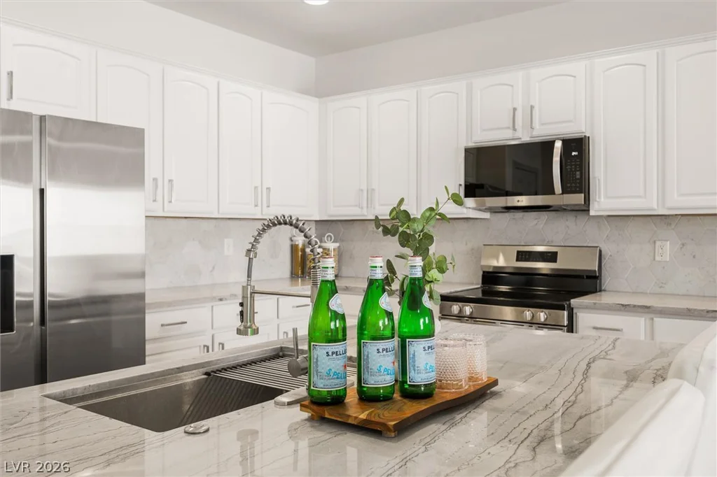 2088 Sawtooth Mountain, Henderson, NV 89044