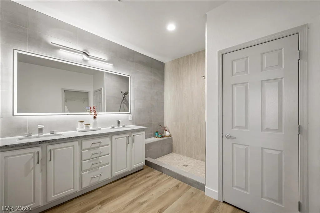 2088 Sawtooth Mountain, Henderson, NV 89044