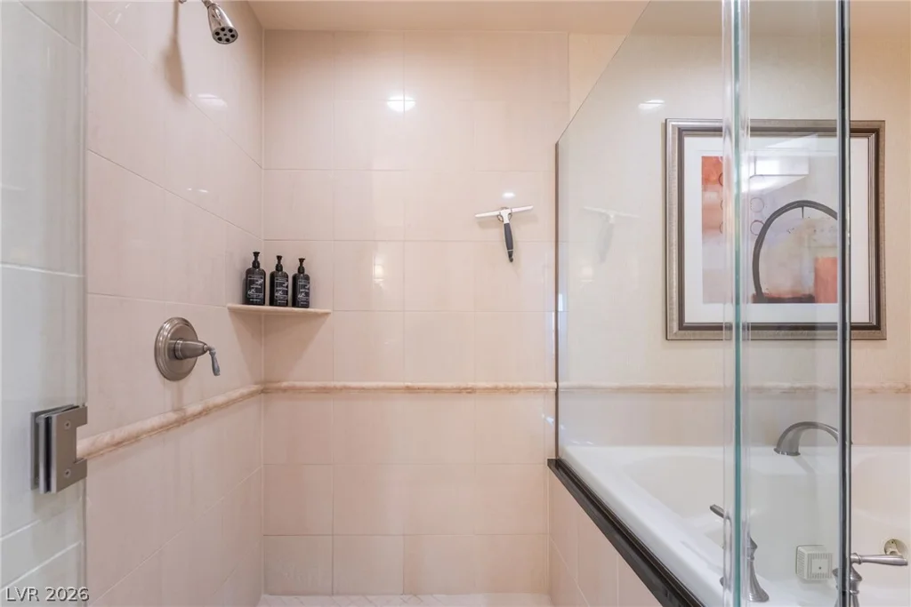 135 Harmon, Las Vegas, NV 89109