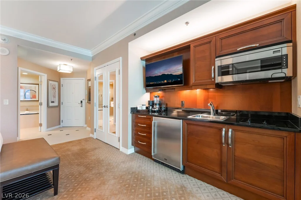 135 Harmon, Las Vegas, NV 89109