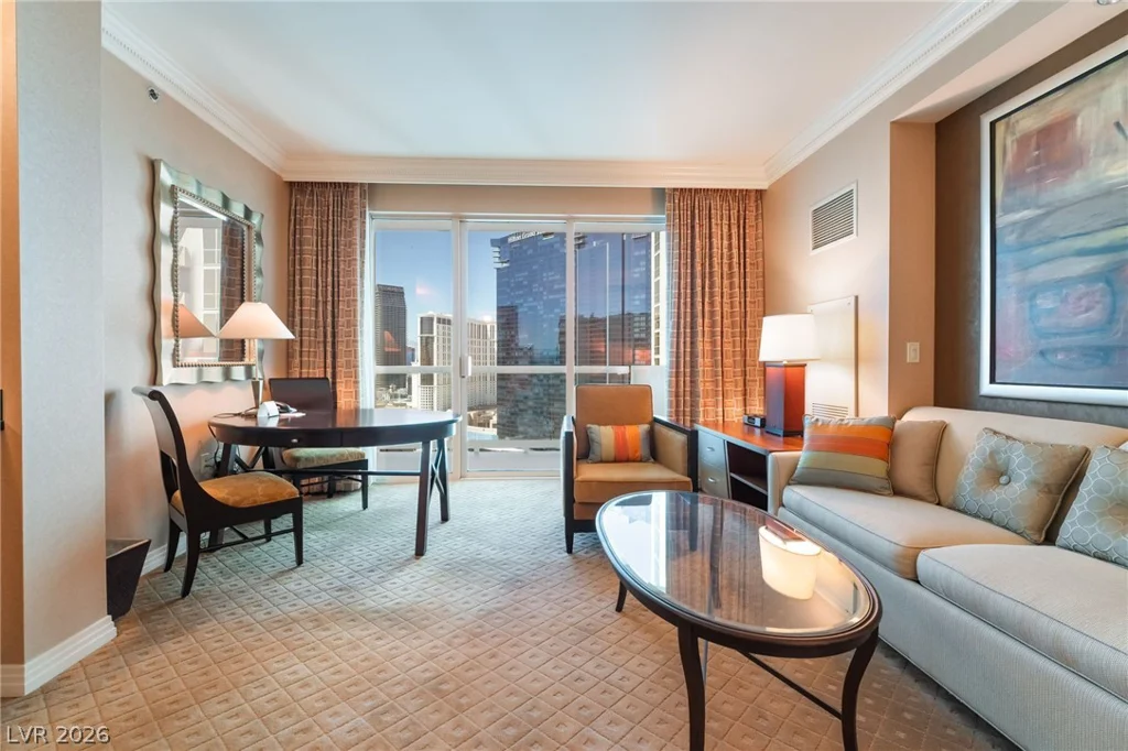 135 Harmon, Las Vegas, NV 89109