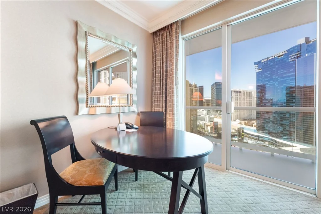 135 Harmon, Las Vegas, NV 89109