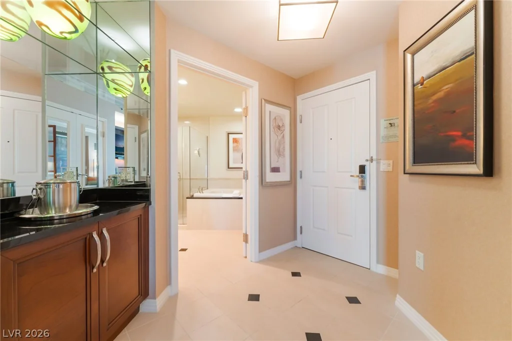 135 Harmon, Las Vegas, NV 89109
