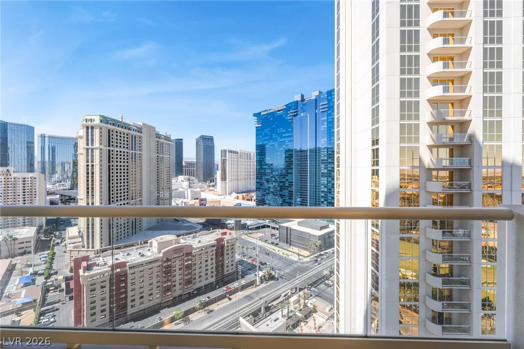 135 Harmon, Las Vegas, NV 89109