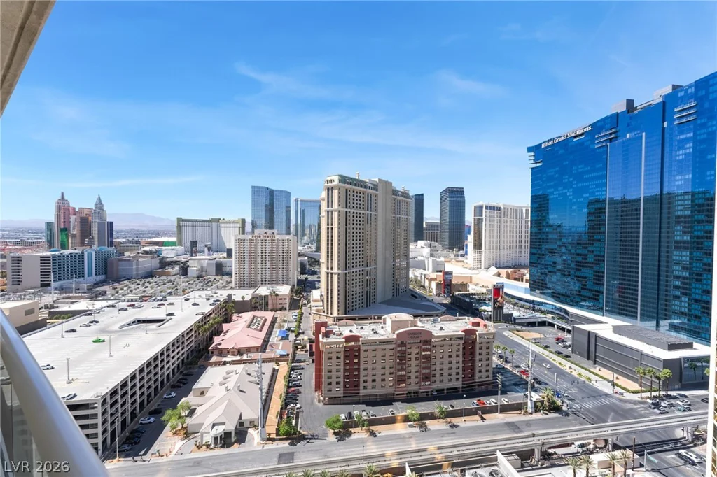 135 Harmon, Las Vegas, NV 89109