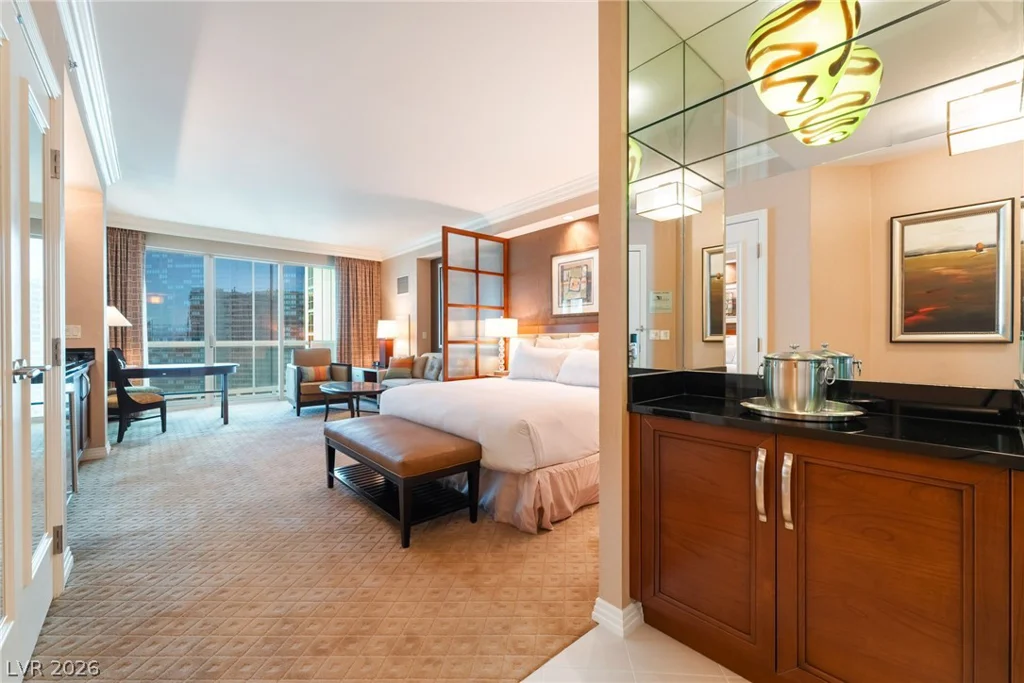 135 Harmon, Las Vegas, NV 89109