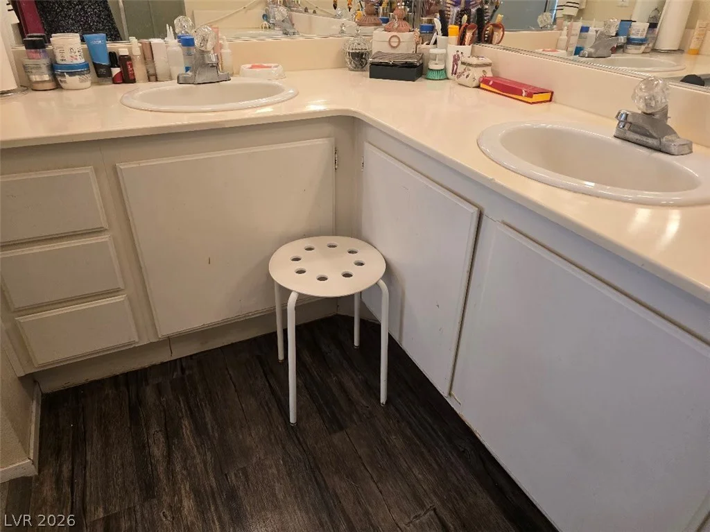 4839 Torrey Pines, Las Vegas, NV 89103