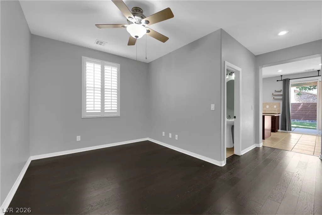 6942 Grand Junction, Las Vegas, NV 89179