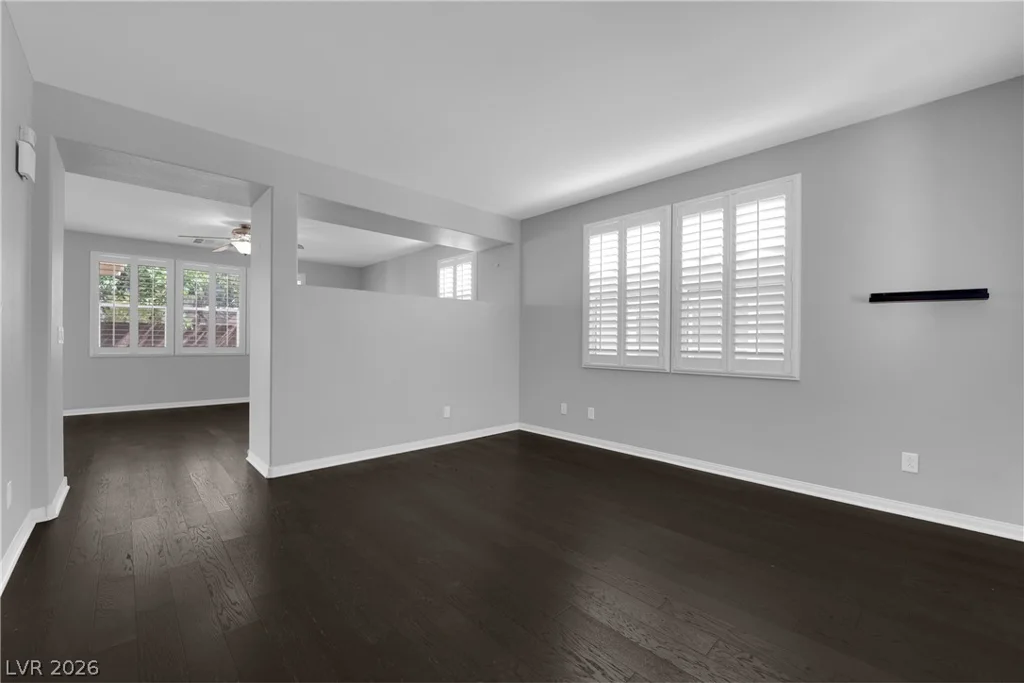 6942 Grand Junction, Las Vegas, NV 89179