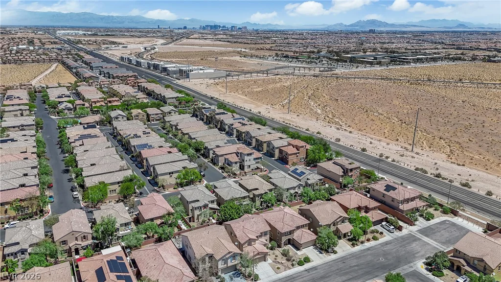 6942 Grand Junction, Las Vegas, NV 89179