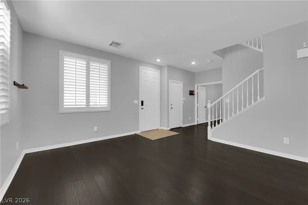 6942 Grand Junction, Las Vegas, NV 89179
