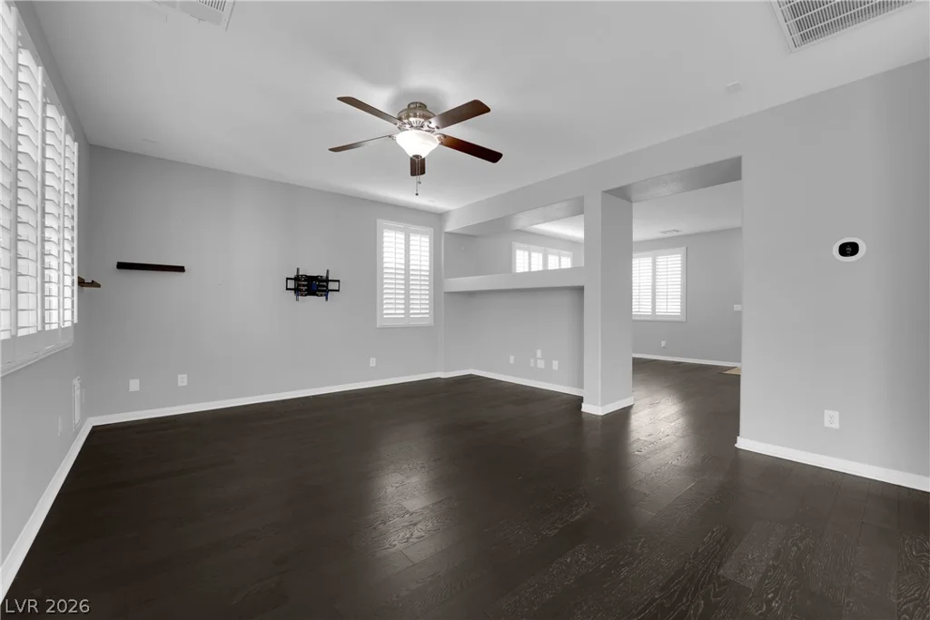 6942 Grand Junction, Las Vegas, NV 89179