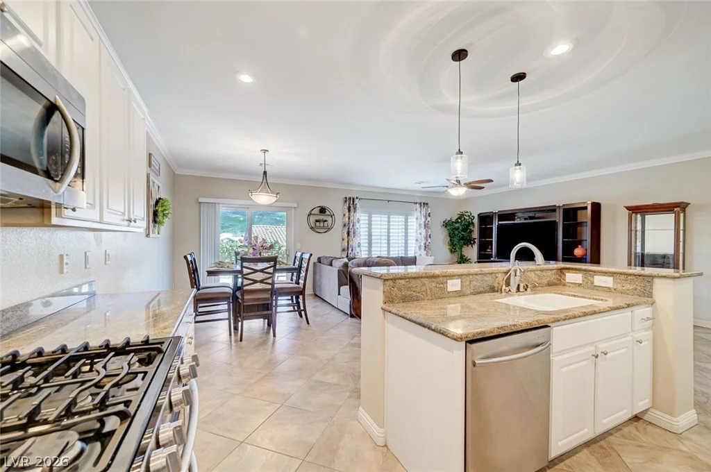 2154 Burtonsville, Henderson, NV 89044